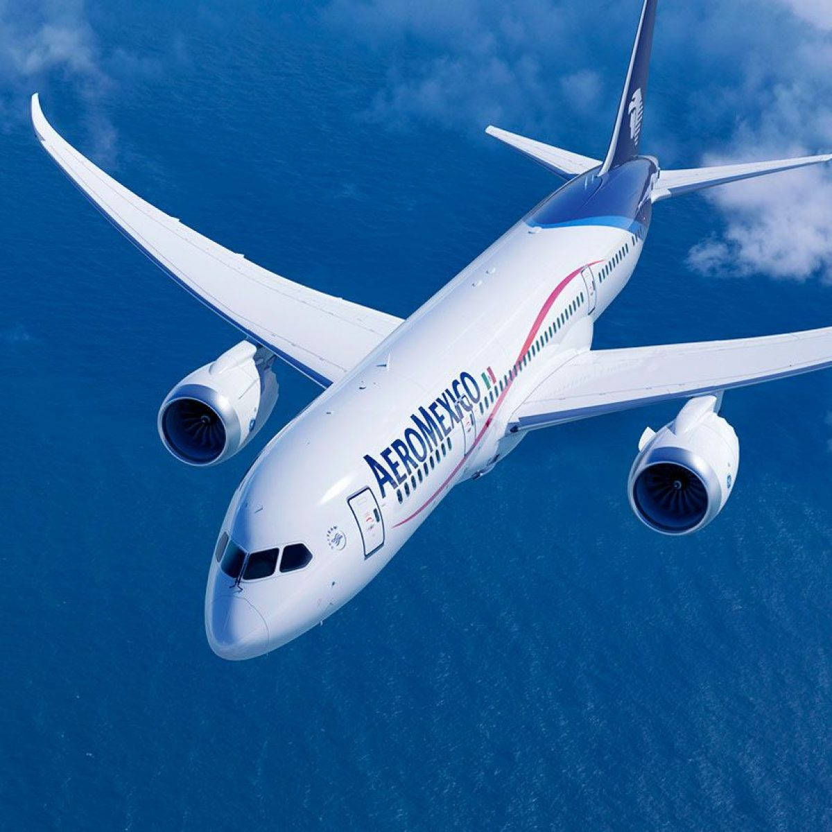 Aeromexico's Boeing 787-8 Dreamliner Majestic High Angle Shot Background