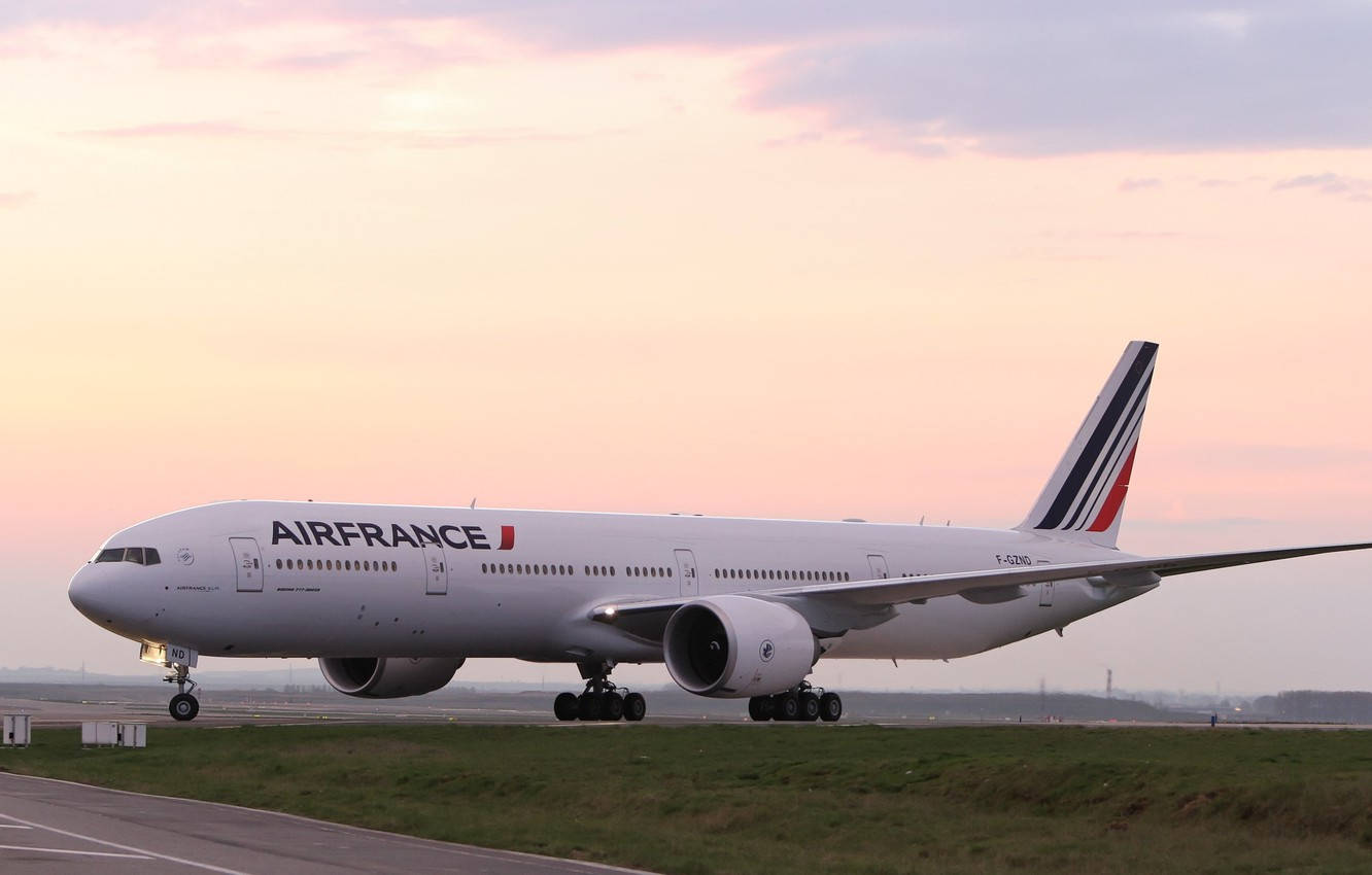 Aesthetic Air France Boeing 777 Plane On Runway Background