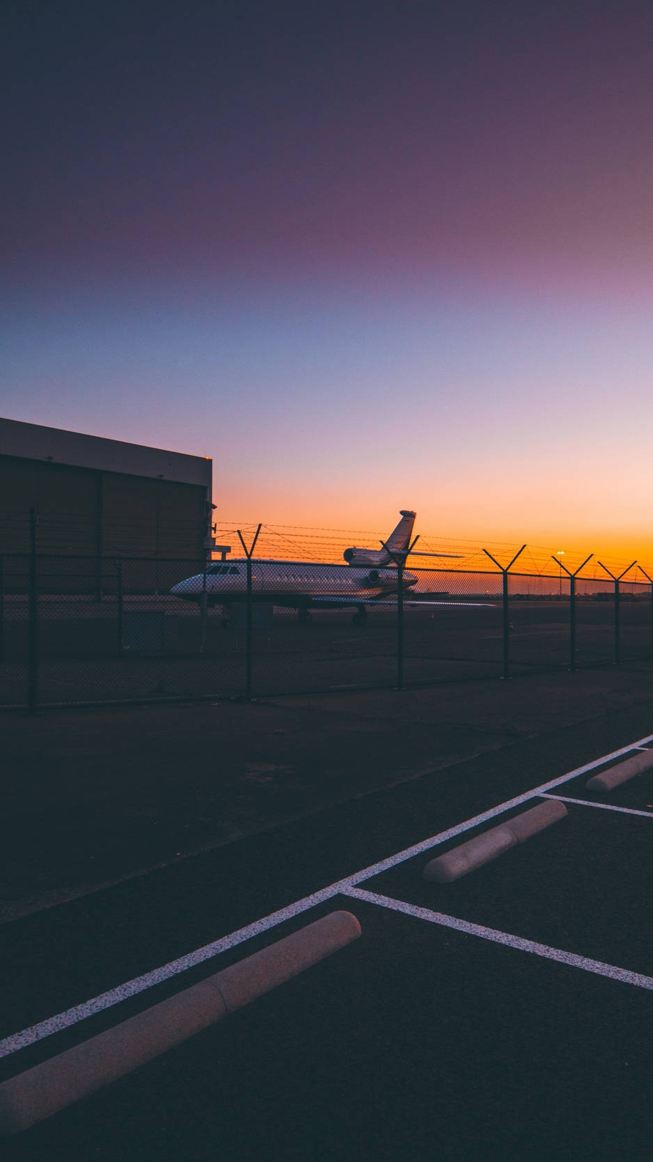Aesthetic Airport Sunset Background