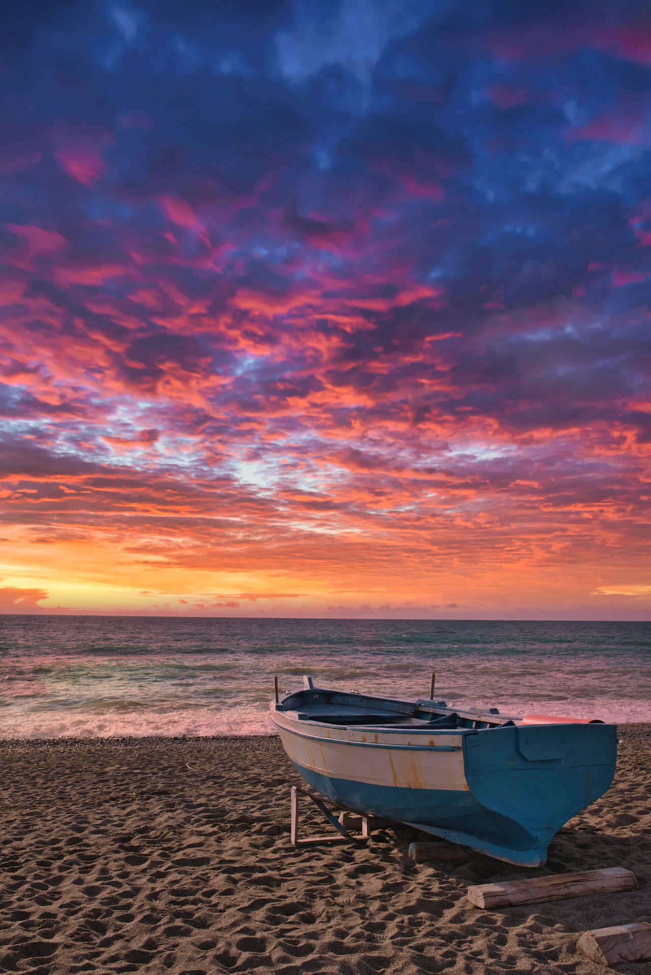 Aesthetic Beach Sunset Cloudy Sky Background