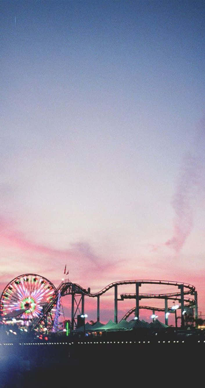 Aesthetic Beauty Of A Radiant Sunset. Background