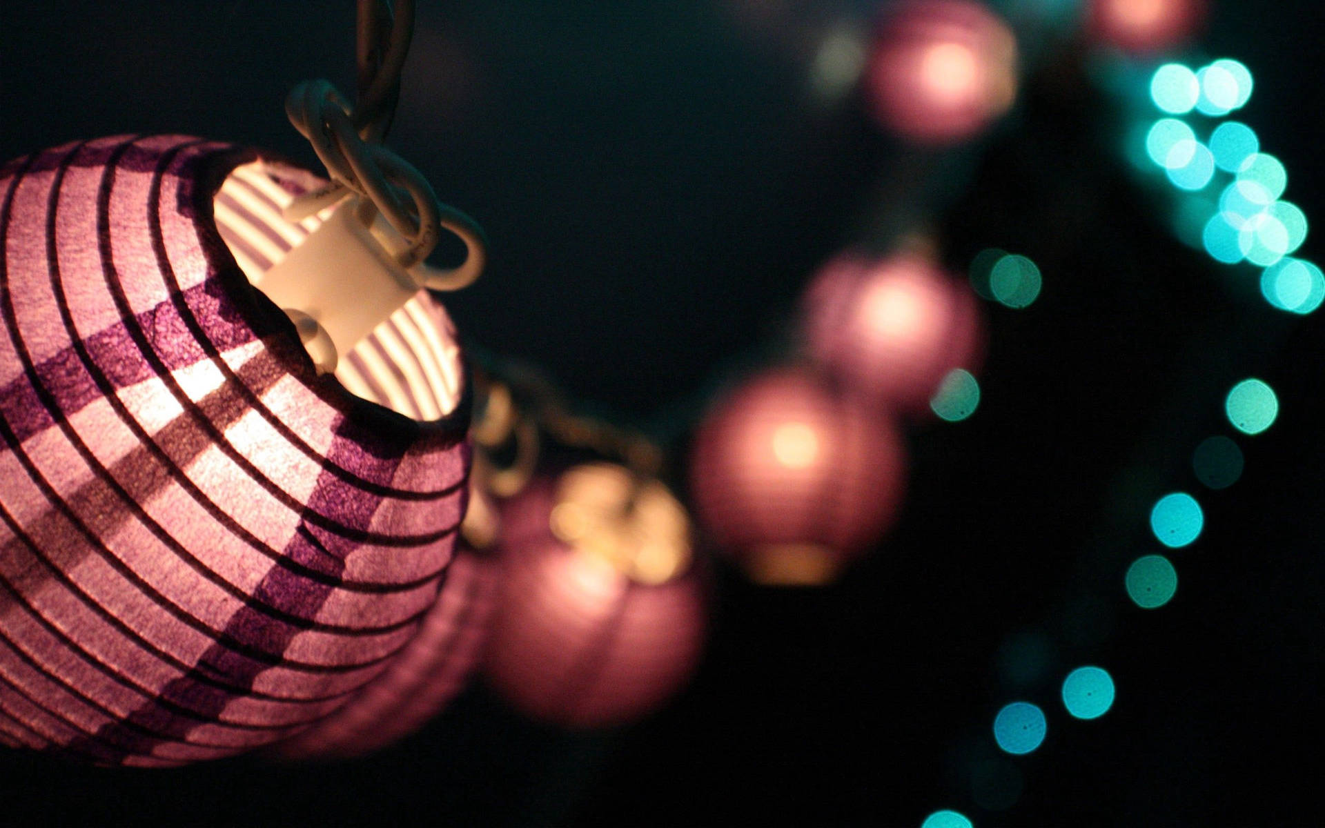 Aesthetic Chinese Lanterns Background
