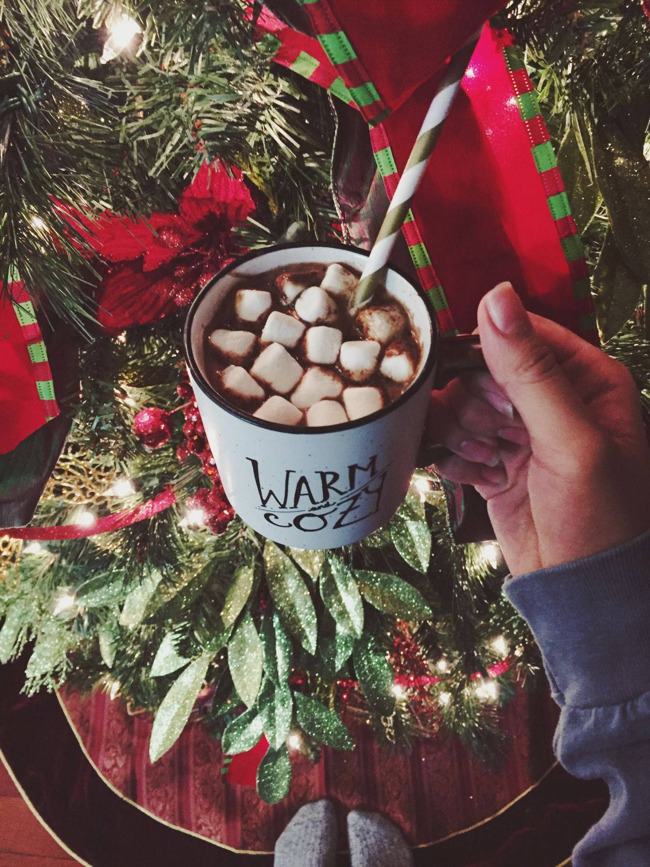 Aesthetic Christmas Hot Choco Mallows Background