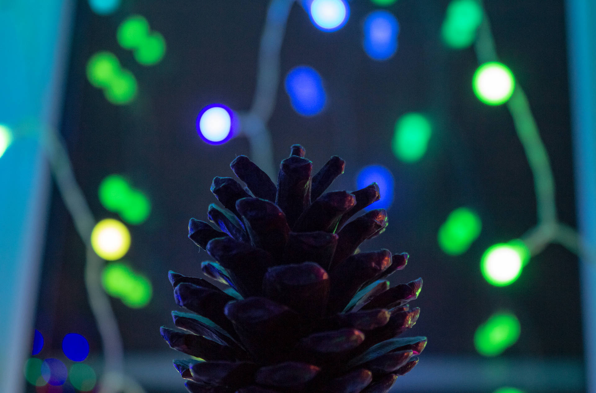 Aesthetic Christmas Pine Cone Background