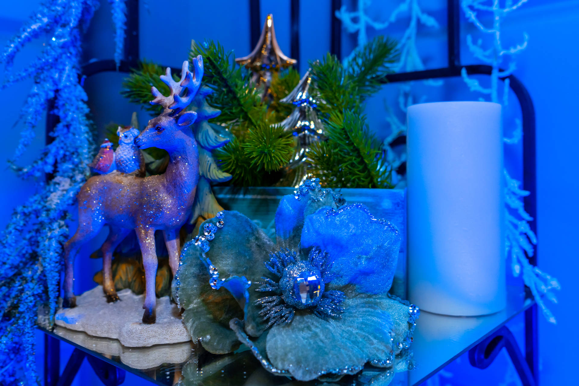 Aesthetic Christmas Reindeer Decoration Background