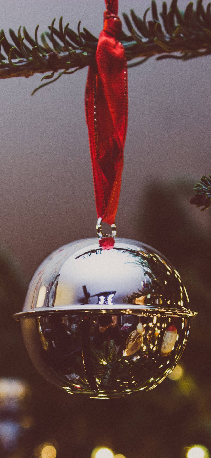 Aesthetic Christmas Silver Ball Iphone Background