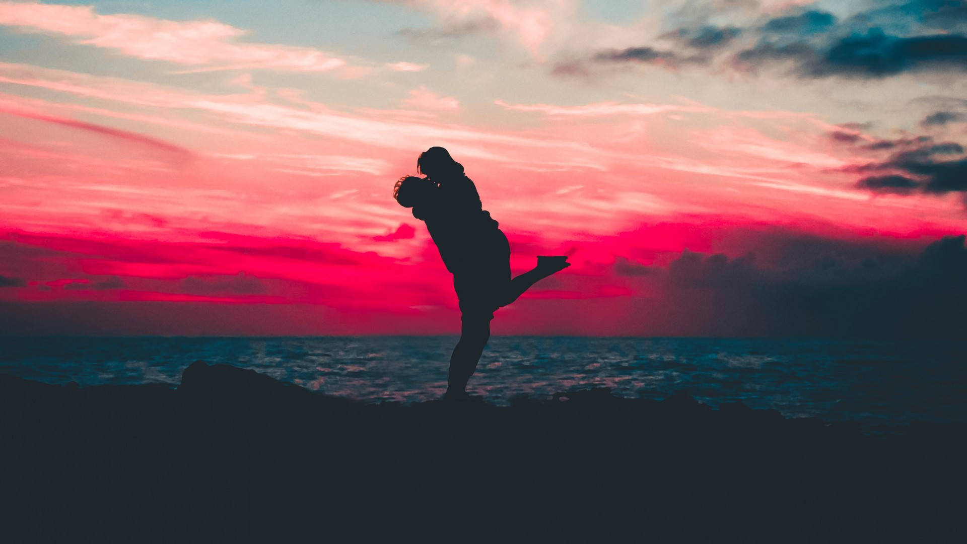 Aesthetic Couple Lifting Silhoutte Background