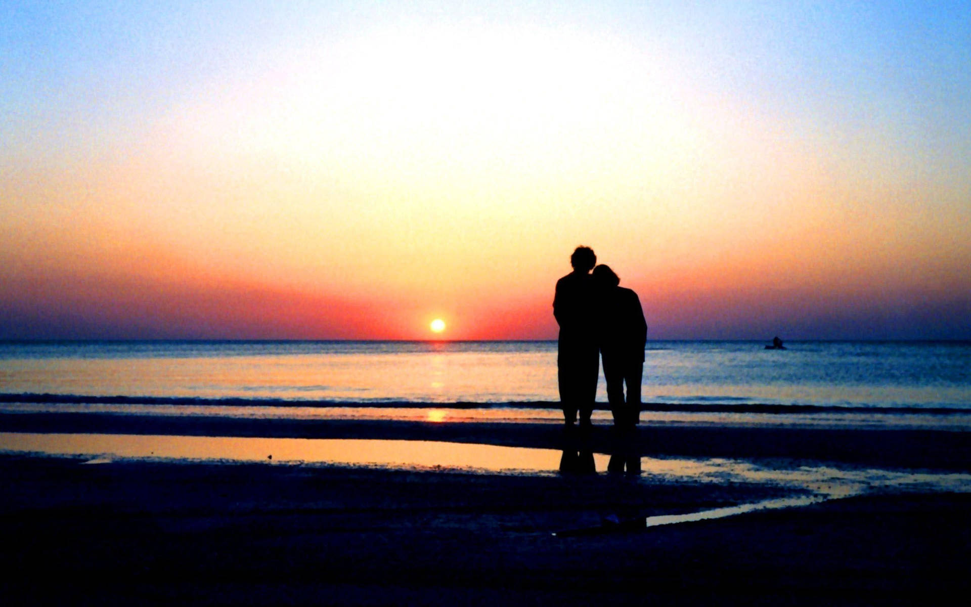 Aesthetic Couple Silhouette In Sunset Background