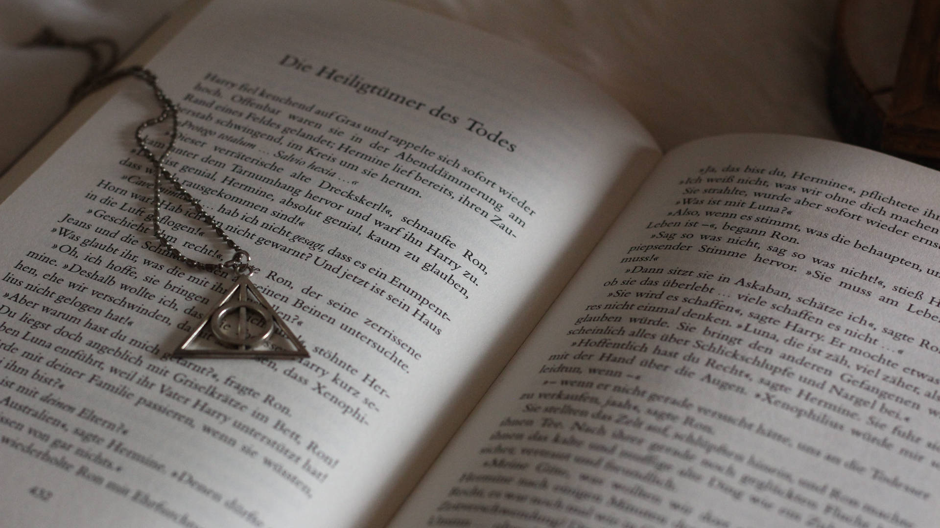 Aesthetic Harry Potter Deathly Hallows Necklace