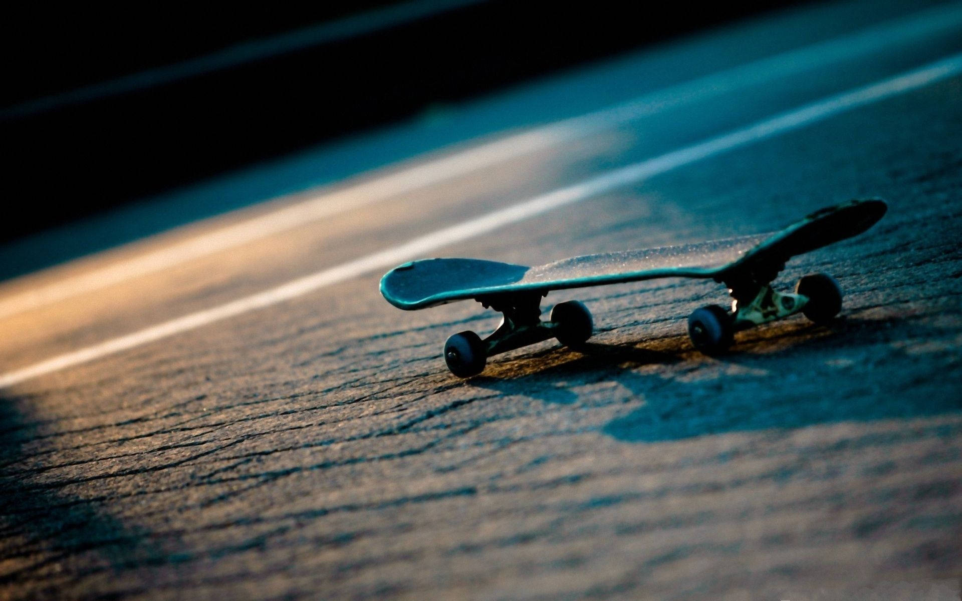 Aesthetic Skateboard Blue Night