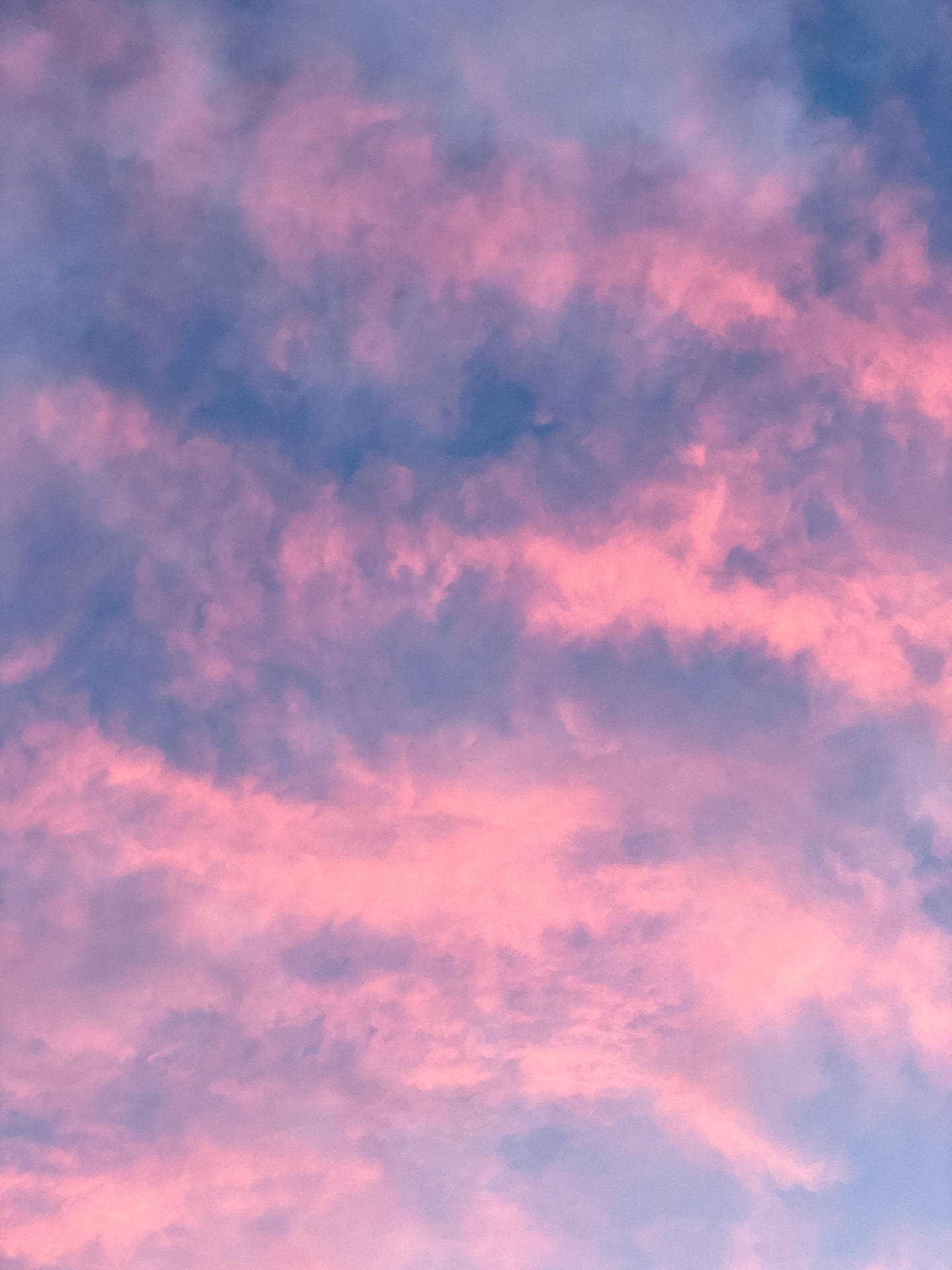 Aesthetic Sky Of Pink Wispy Clouds Background