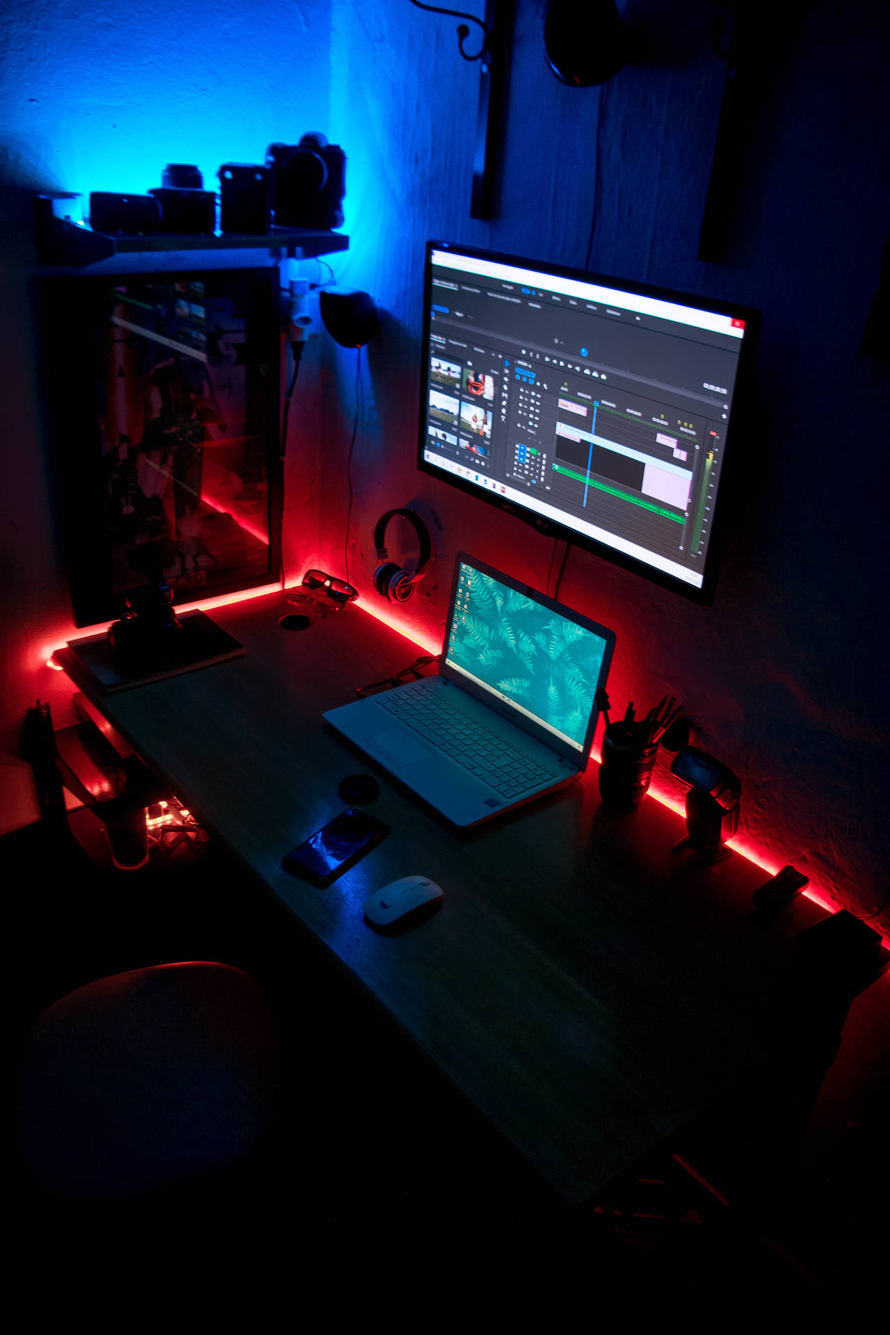 Aesthetic Tumblr Laptop Lighting Setup Background