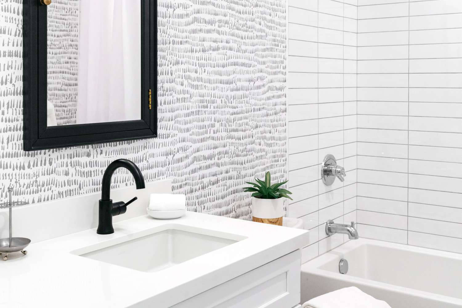 Aesthetic White Bathroom Minimalist Mirror