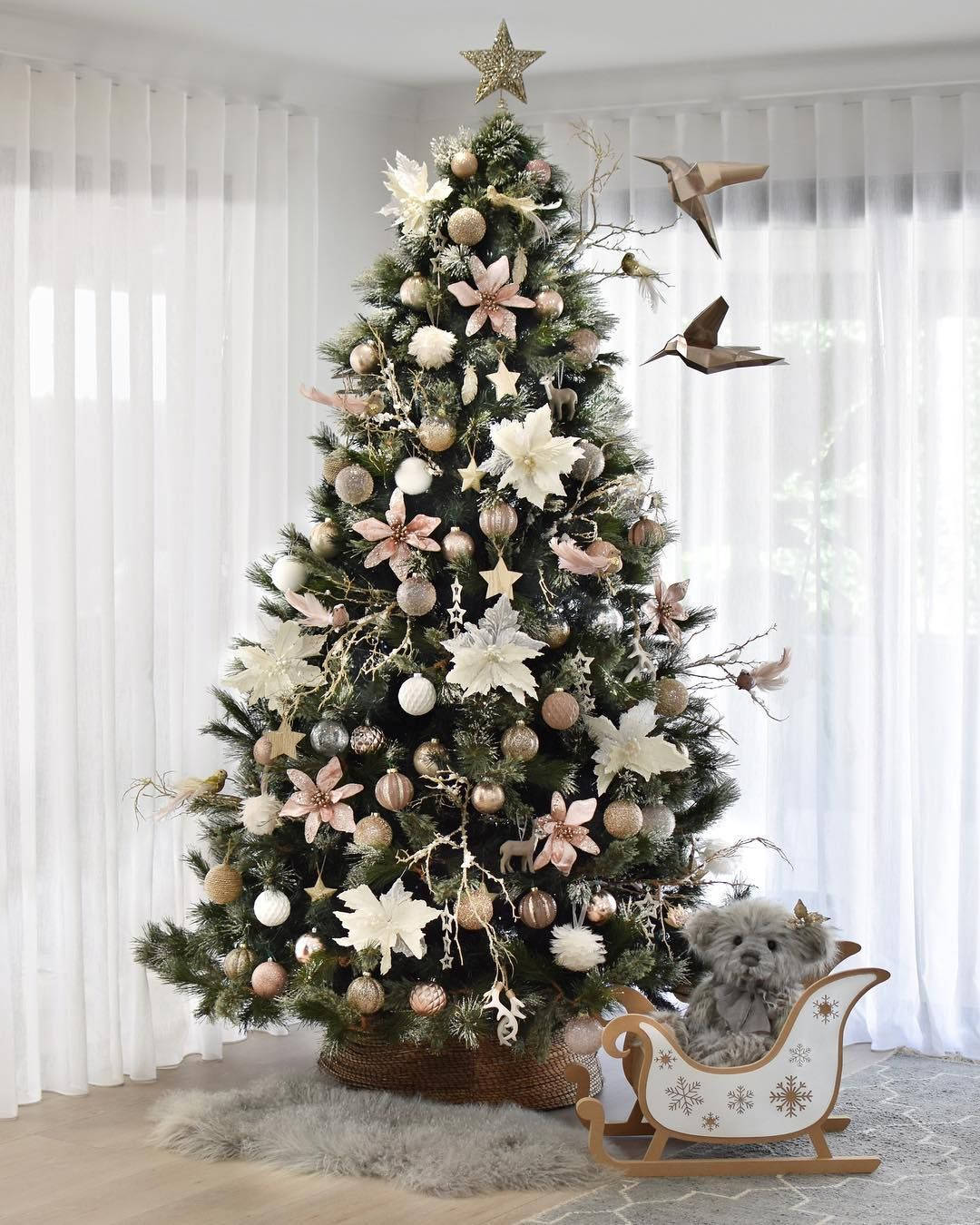 Aesthetic White Christmas Tree Background
