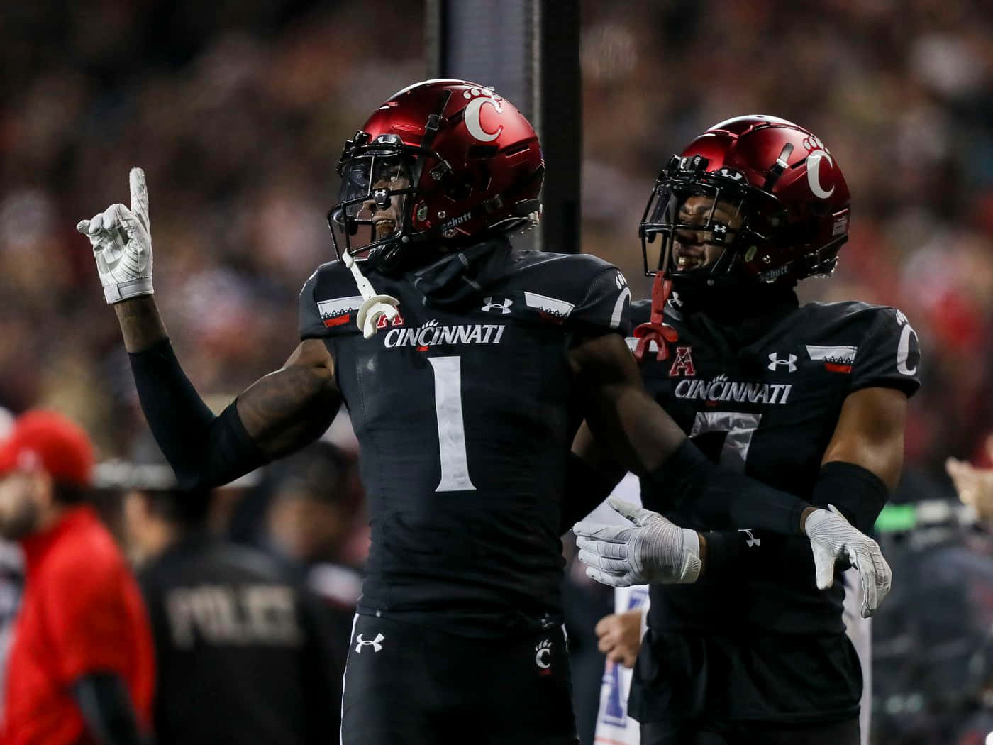 Ahmad Gardner And Coby Bryant Cincinnati Bearcats Background