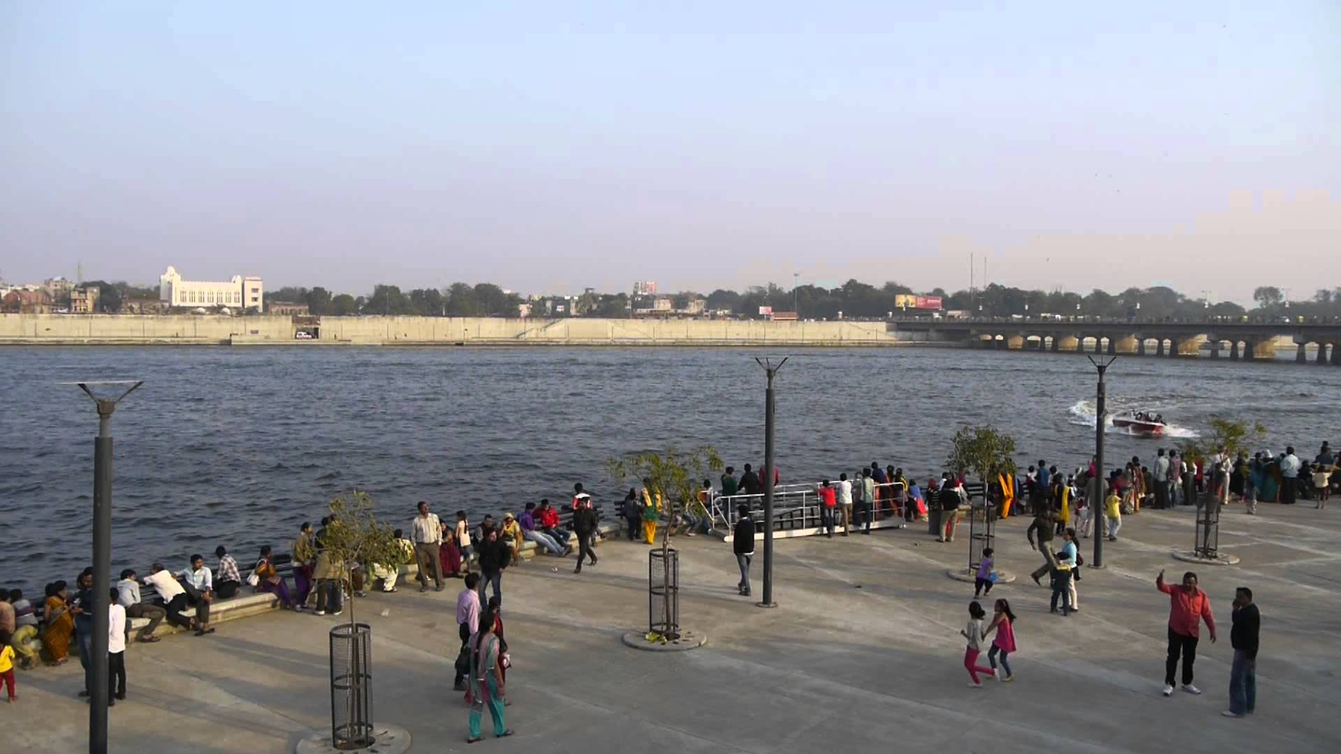 Ahmedabad Sabarmati River View Background