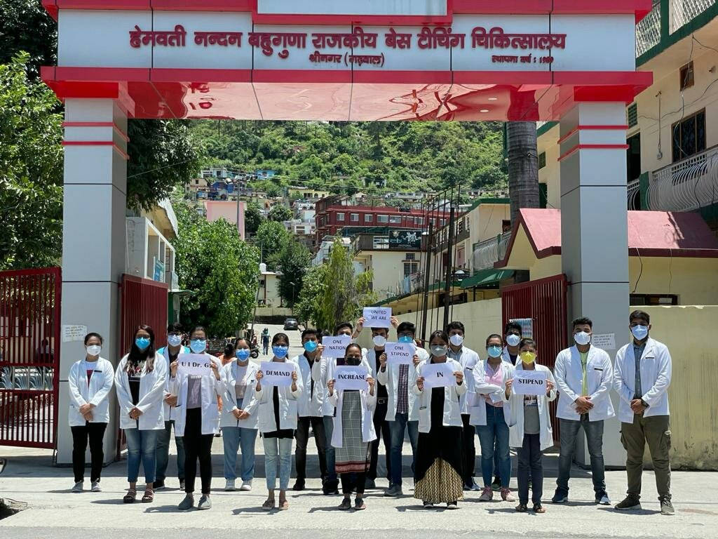 Aiims Doctors Strike Background