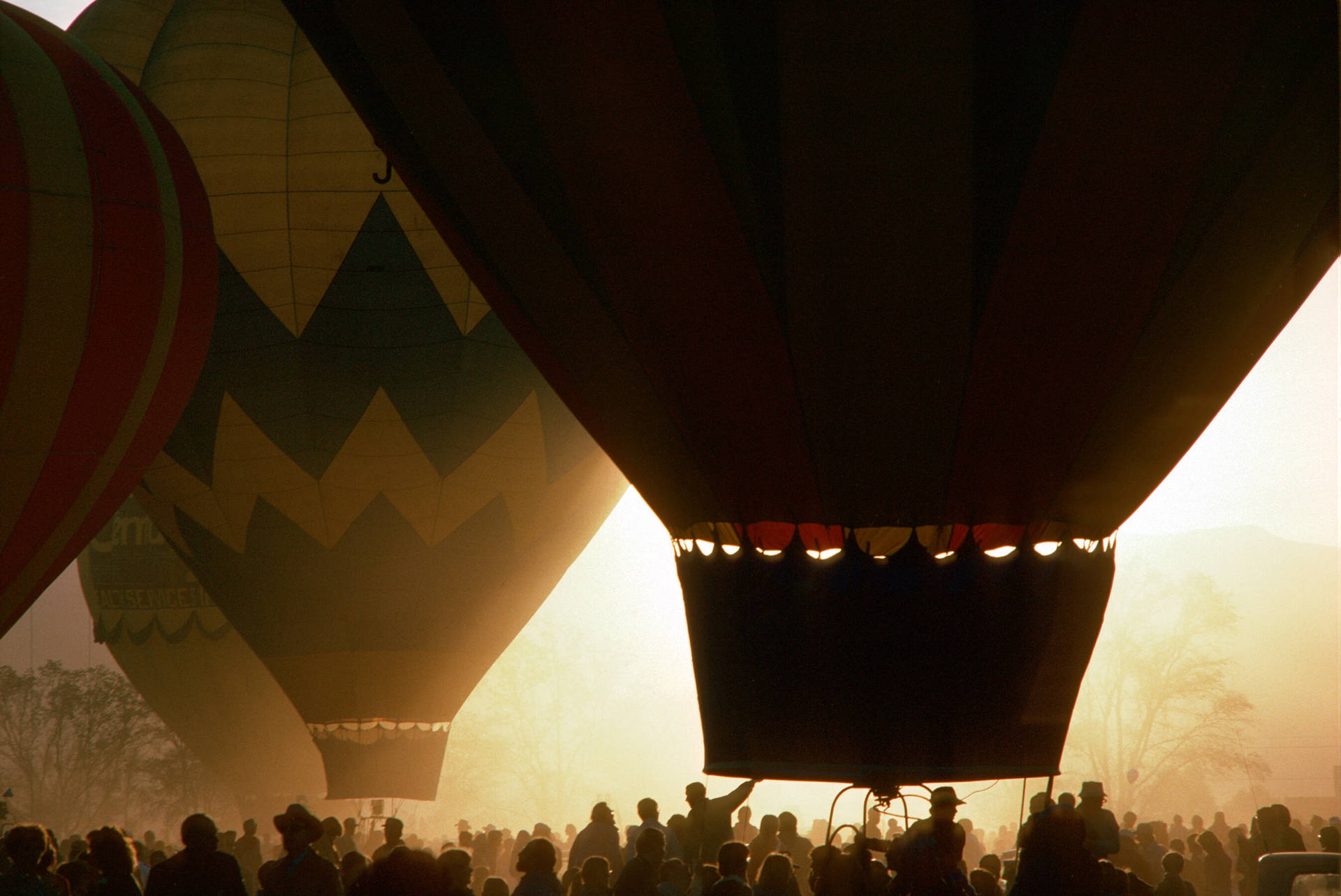 Air Balloons Taking Off Albuquerque Background