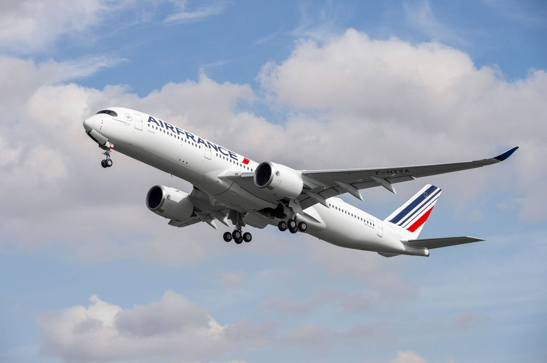 Air France Airbus A320 Plane Low Angle Shot Background