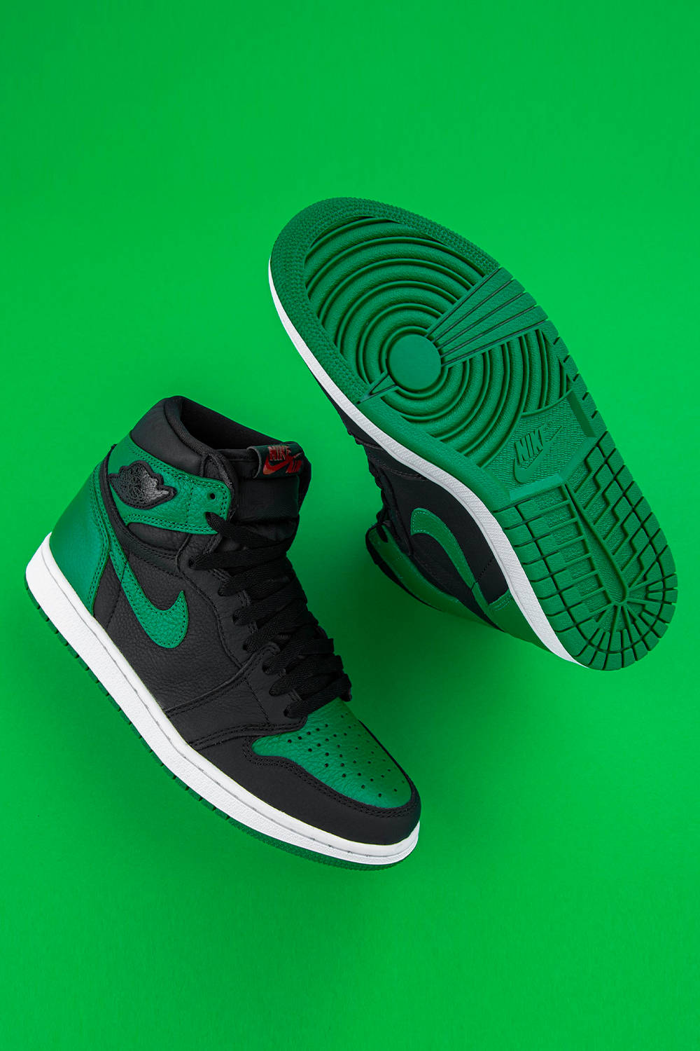 Air Jordan 1 Retro Og Green And Black Background