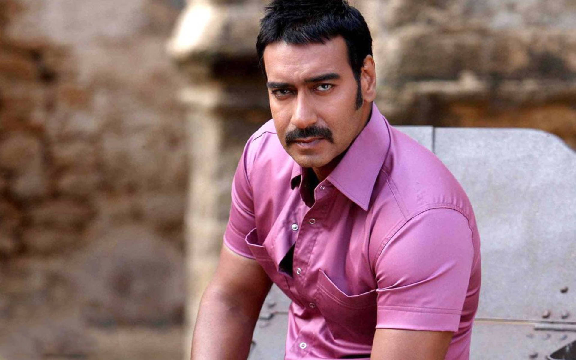 Ajay Devgn In Pink Shirt Outfit