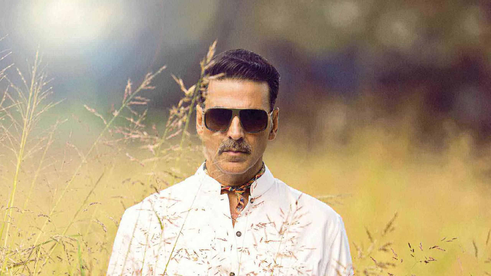 Akshay Kumar Behind Tall Grass Background