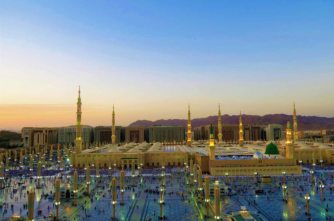 Al Masjid_an Nabawi_ Sunset_ View Background