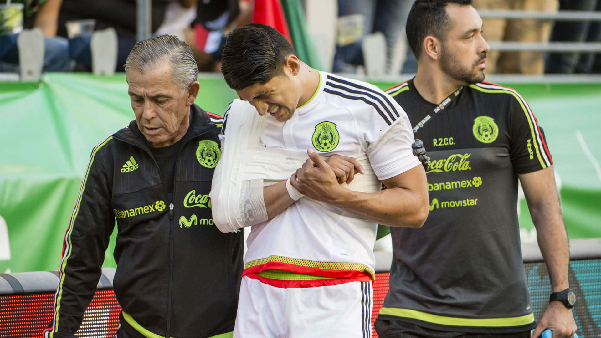 Alan Pulido Shoulder Injury Background