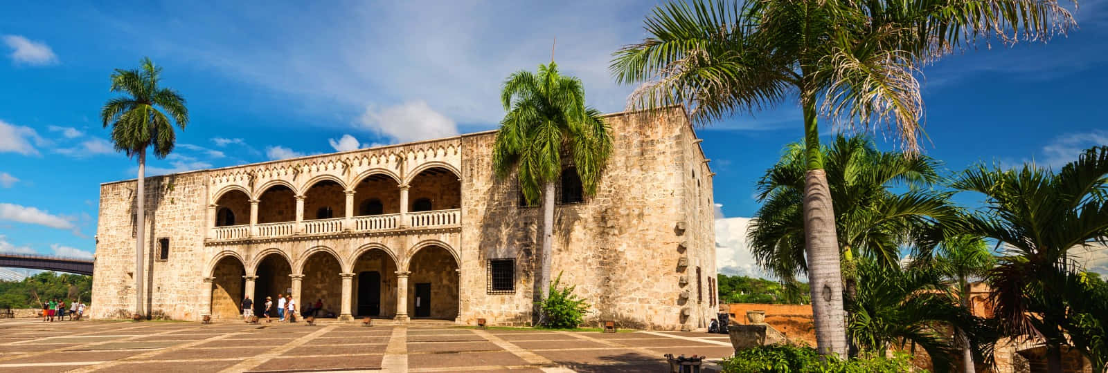 Alcazar De Colon Museum Widescreen Desktop Background