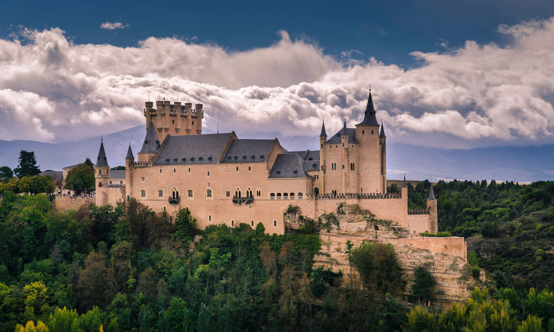 Alcázar Of Segovia In Spain Background