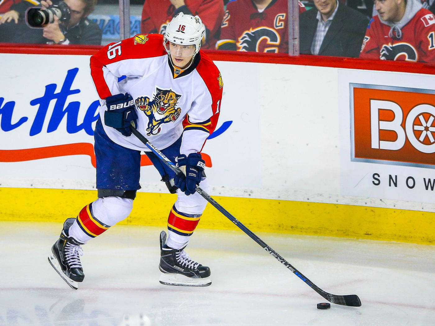 Aleksander Barkov Florida Panthers Vs Calgary Flames Background