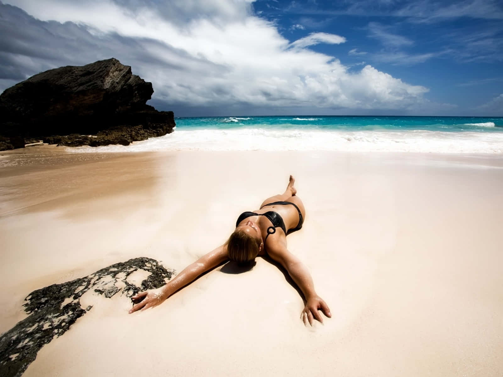 Alessandra Ambrosio Brazilian Girl On Beach