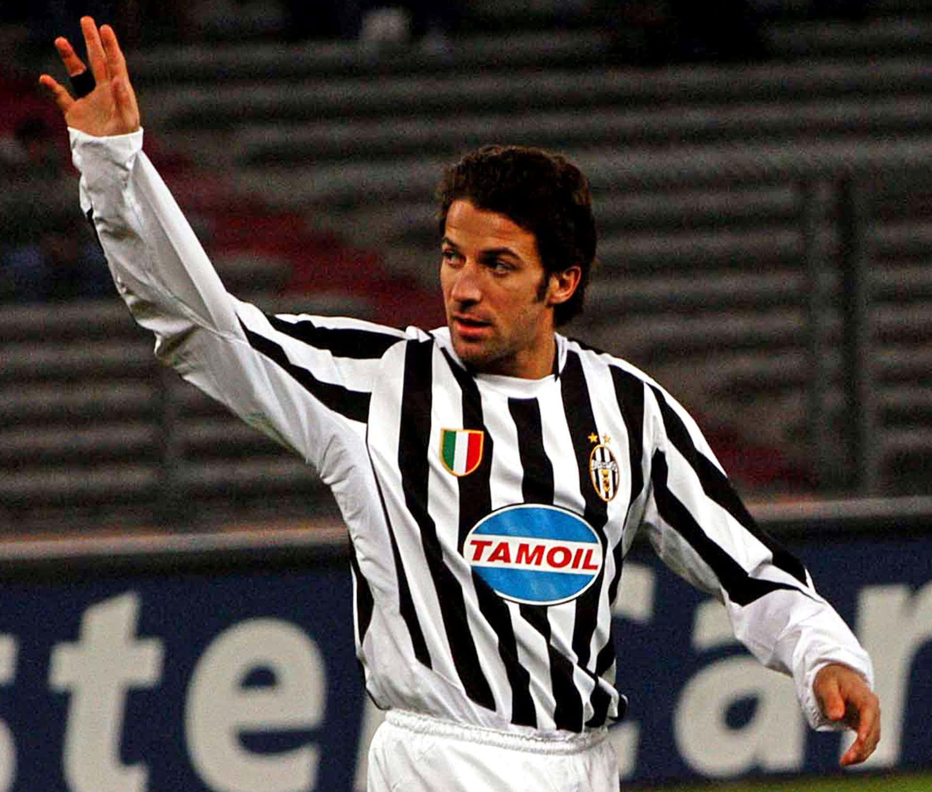 Alessandro Del Piero Showcasing His Skills Background
