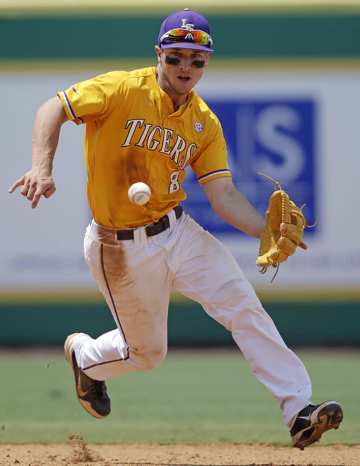 Alex Bregman Running Towards Baseball Tigers Uniform Background