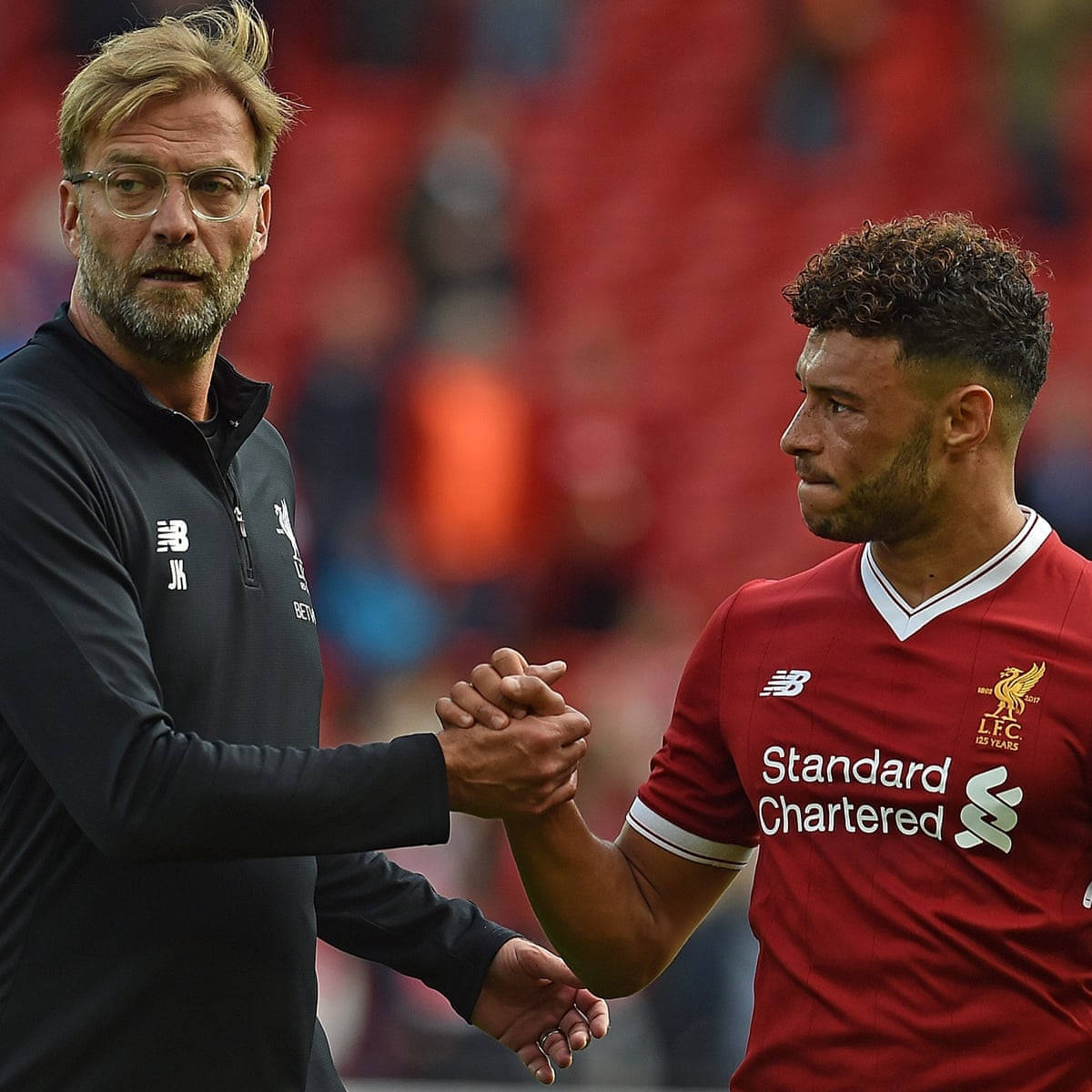 Alex Oxlade-chamberlain Jurgen Klopp Handshake Background