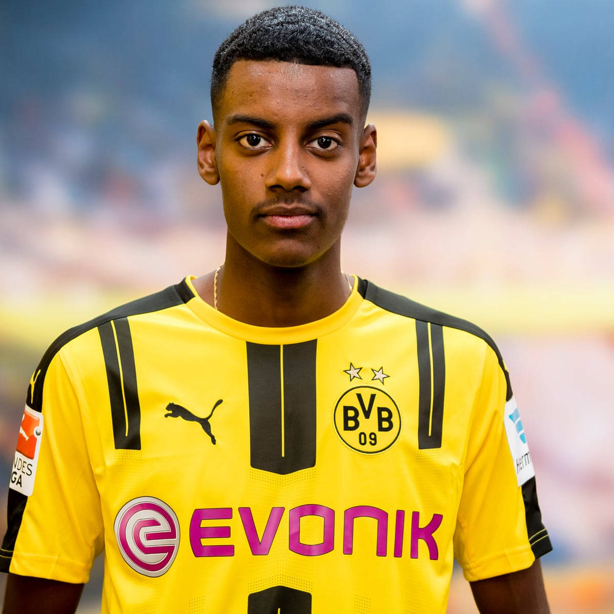 Alexander Isak Yellow Jersey Portrait Background