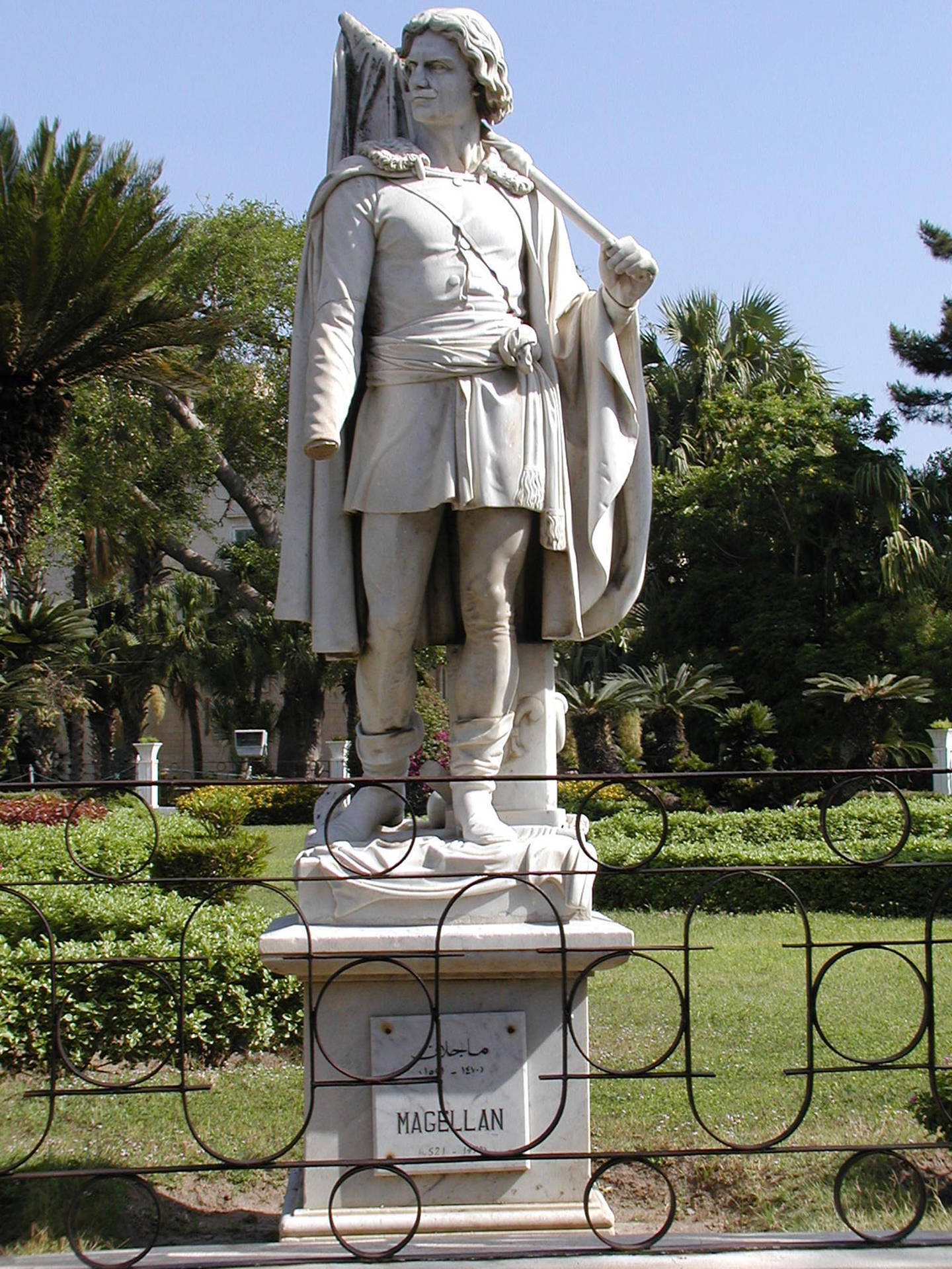 Alexandria Magellan Statue
