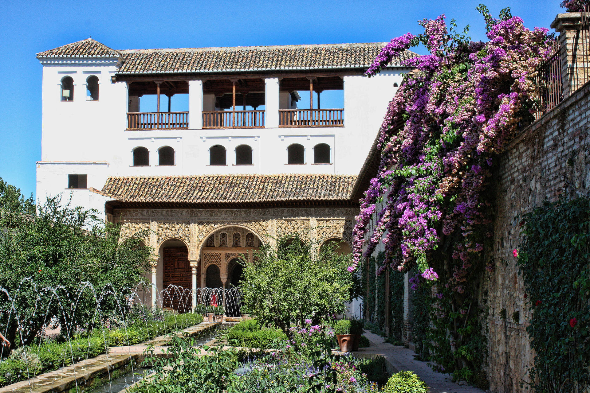 Alhambra White Building Background