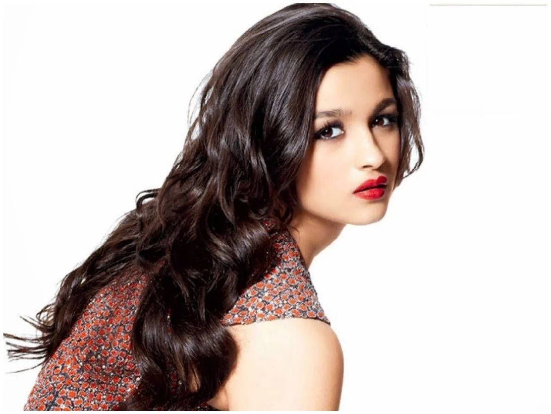 Alia Bhatt Hd Looking At Camera Background