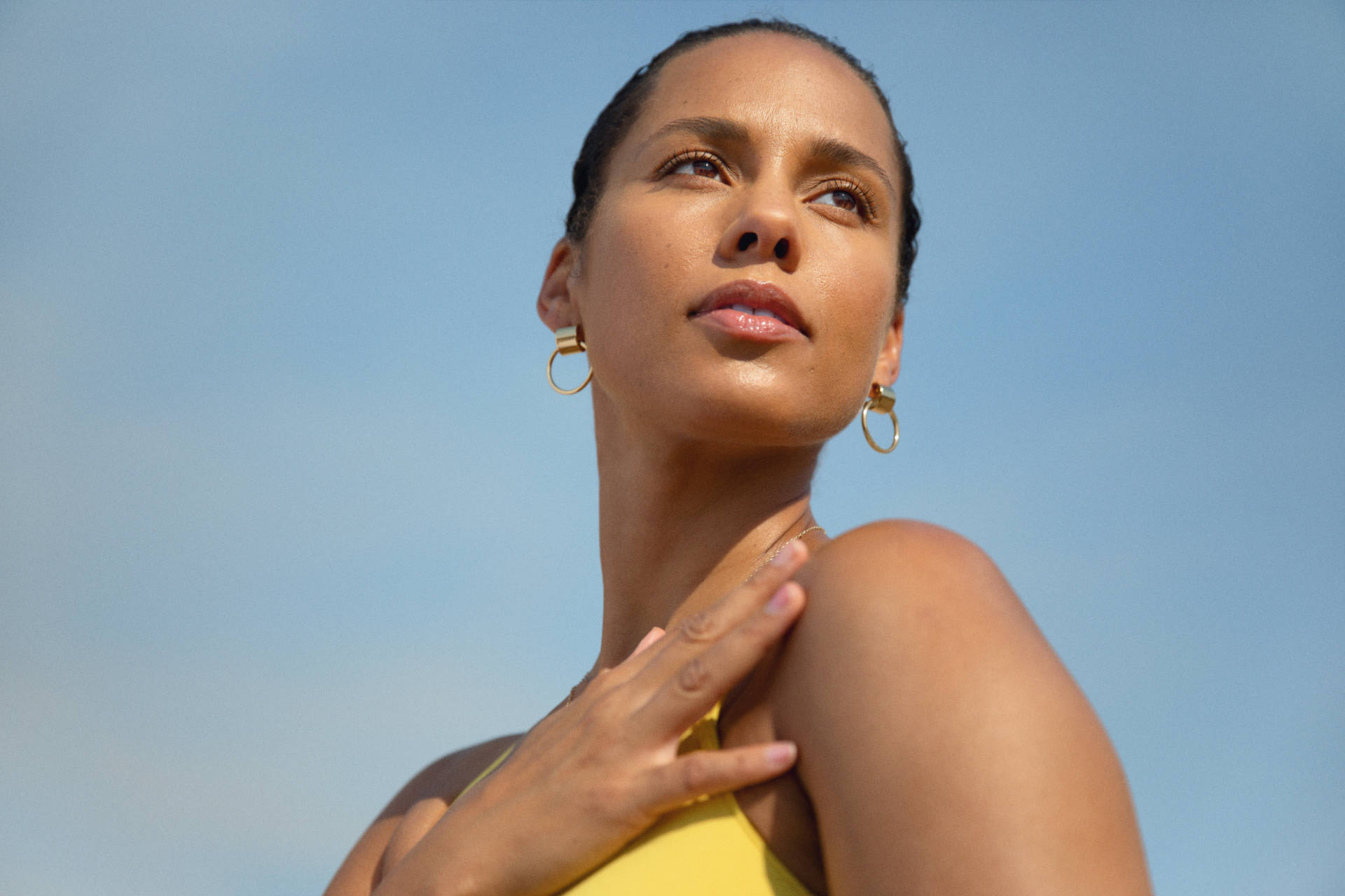 Alicia Keys Candid Shot Background