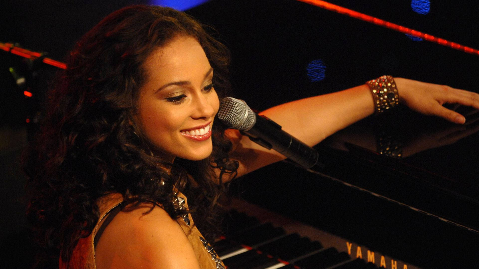 Alicia Keys Piano Performance Background