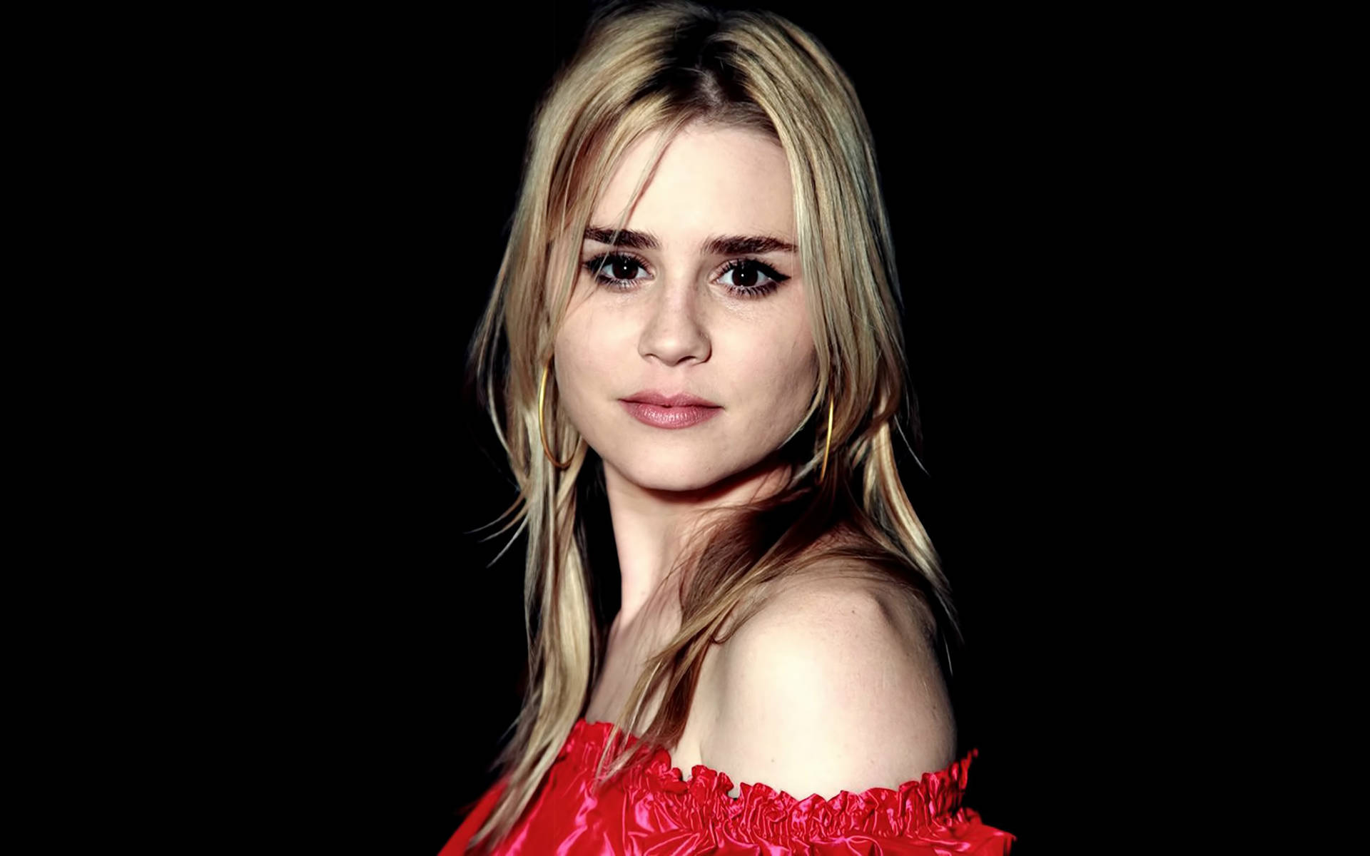 Alison Lohman Black Red Background