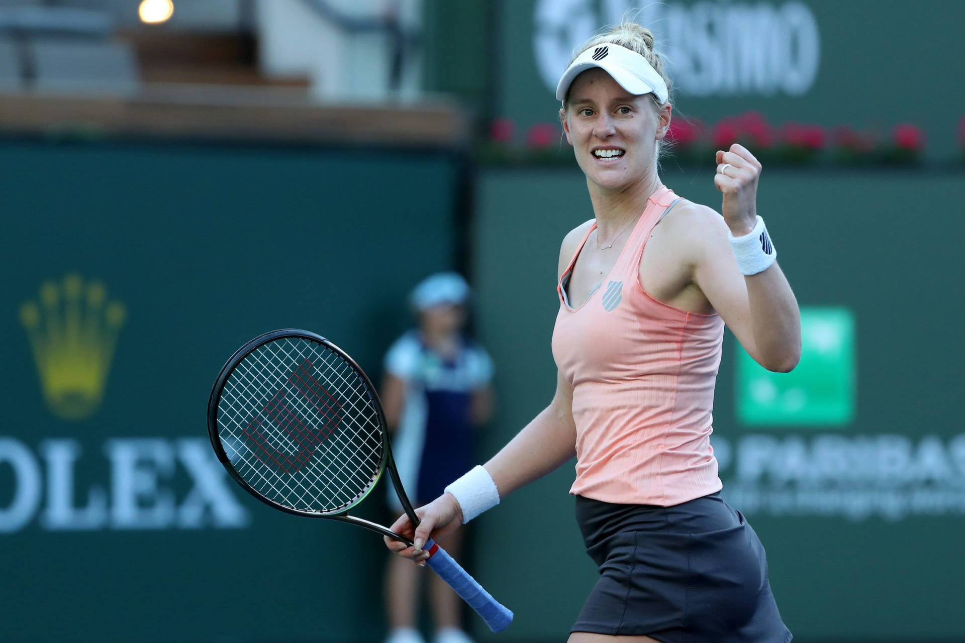 Alison Riske-amritraj Doing Fist Pump Background