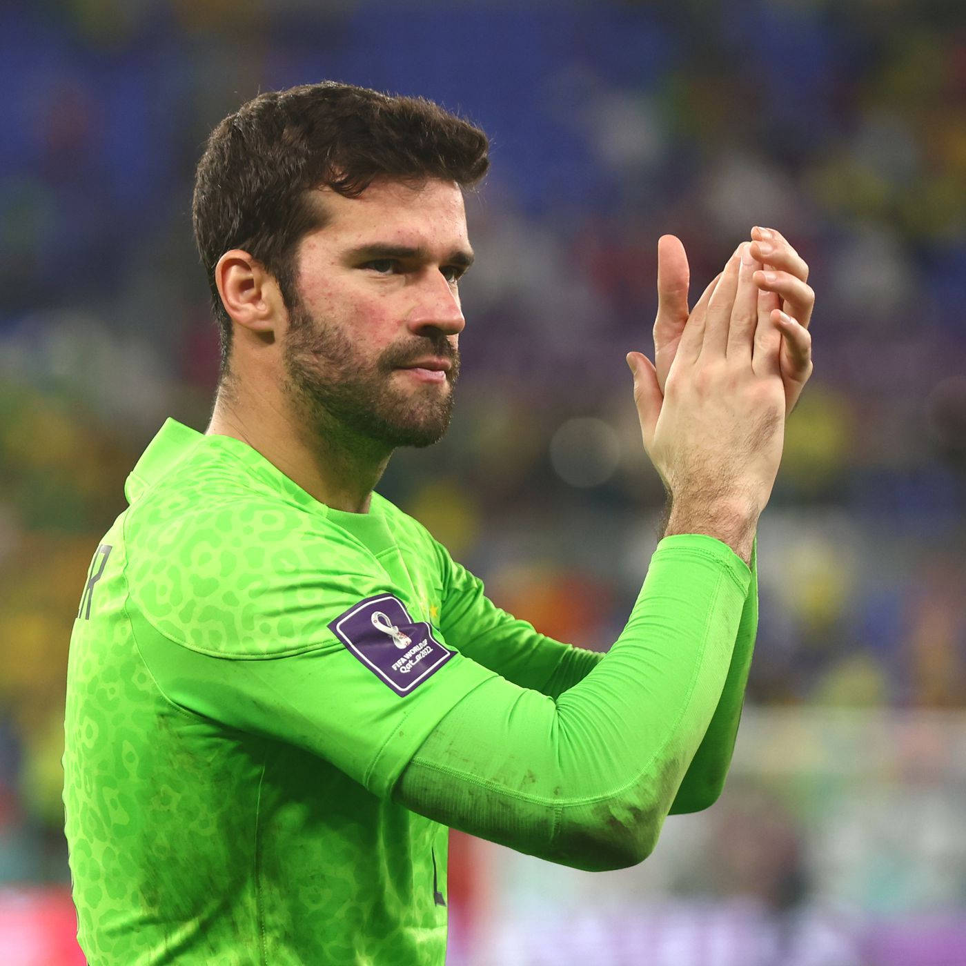 Alisson Becker Clapping Background