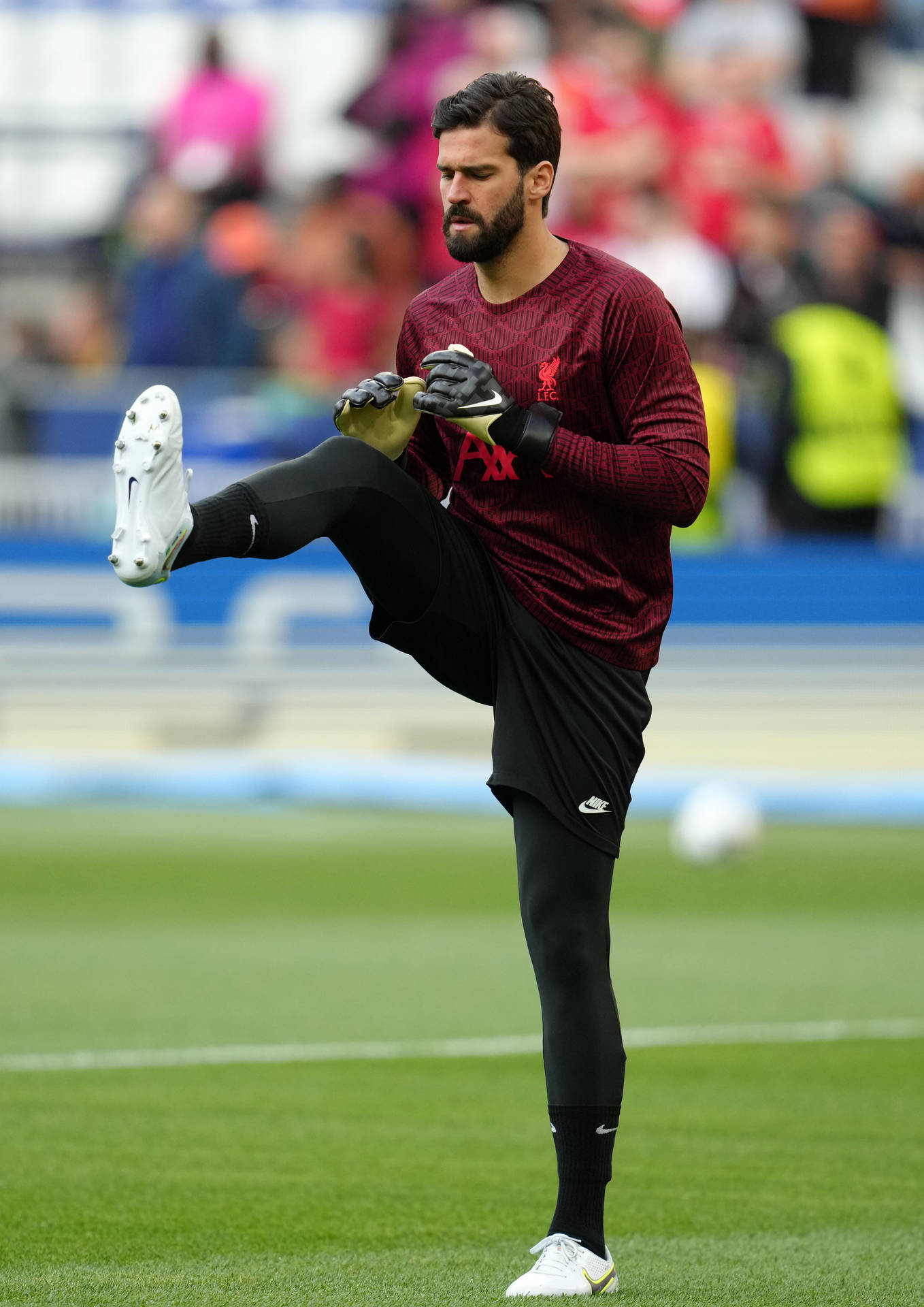 Alisson Becker Leg Up Background