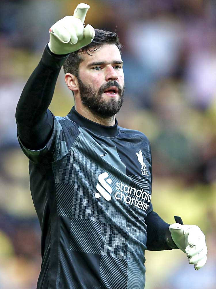 Alisson Becker Pointing Background