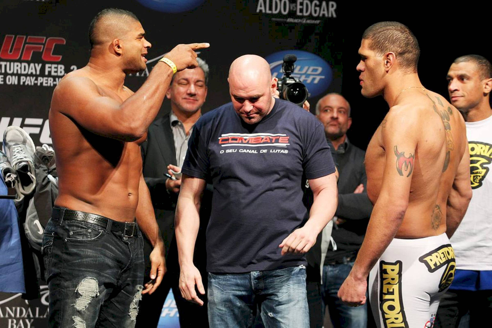 Alistair Overeem Bigfoot Silva Face-off Background