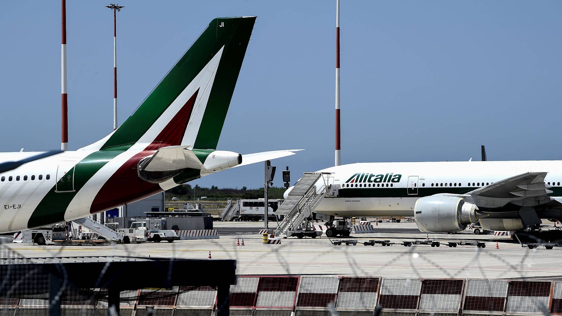 Alitalia Tarmac Background