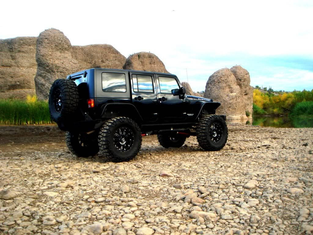 All-black Jeep Rubicon