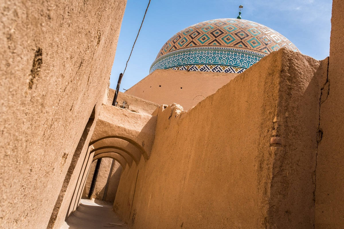 Alley Behind Mosque In Iran Background